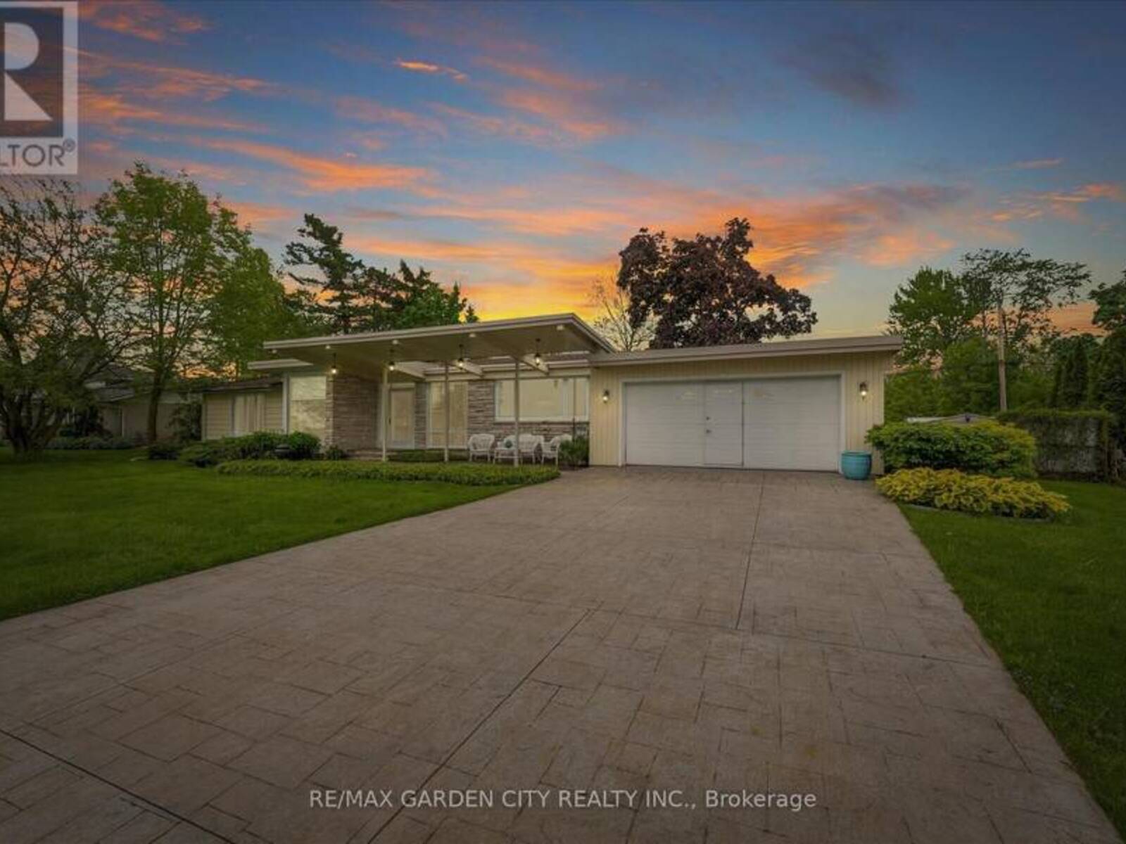 899 NIAGARA RIVER PARKWAY, Fort Erie, Ontario L2A 5M4