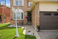 276 LECH WALESA DRIVE | Mississauga Ontario | Slide Image Three