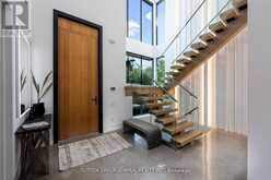 126 WOOD LANE | Richmond Hill Ontario | Slide Image Three