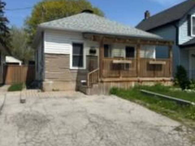 182 BLOOR STREET W Oshawa Ontario, L1J 1P7 - 3 Bedrooms Home For Sale