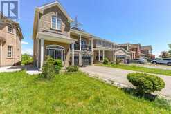 23 ROUNDSTONE DRIVE | Brampton Ontario | Slide Image Three