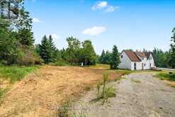 3529 HIGHWAY 118 E | Bracebridge Ontario | Slide Image Eight