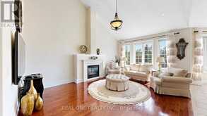 58 EMERALD HTS DRIVE | Whitchurch-Stouffville Ontario | Slide Image Eleven