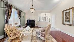 58 EMERALD HTS DRIVE | Whitchurch-Stouffville Ontario | Slide Image Six