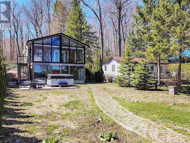 36 HILLS ROAD Bobcaygeon Ontario, K0M 1A0 - 2 Bedrooms Waterfront Home For sale