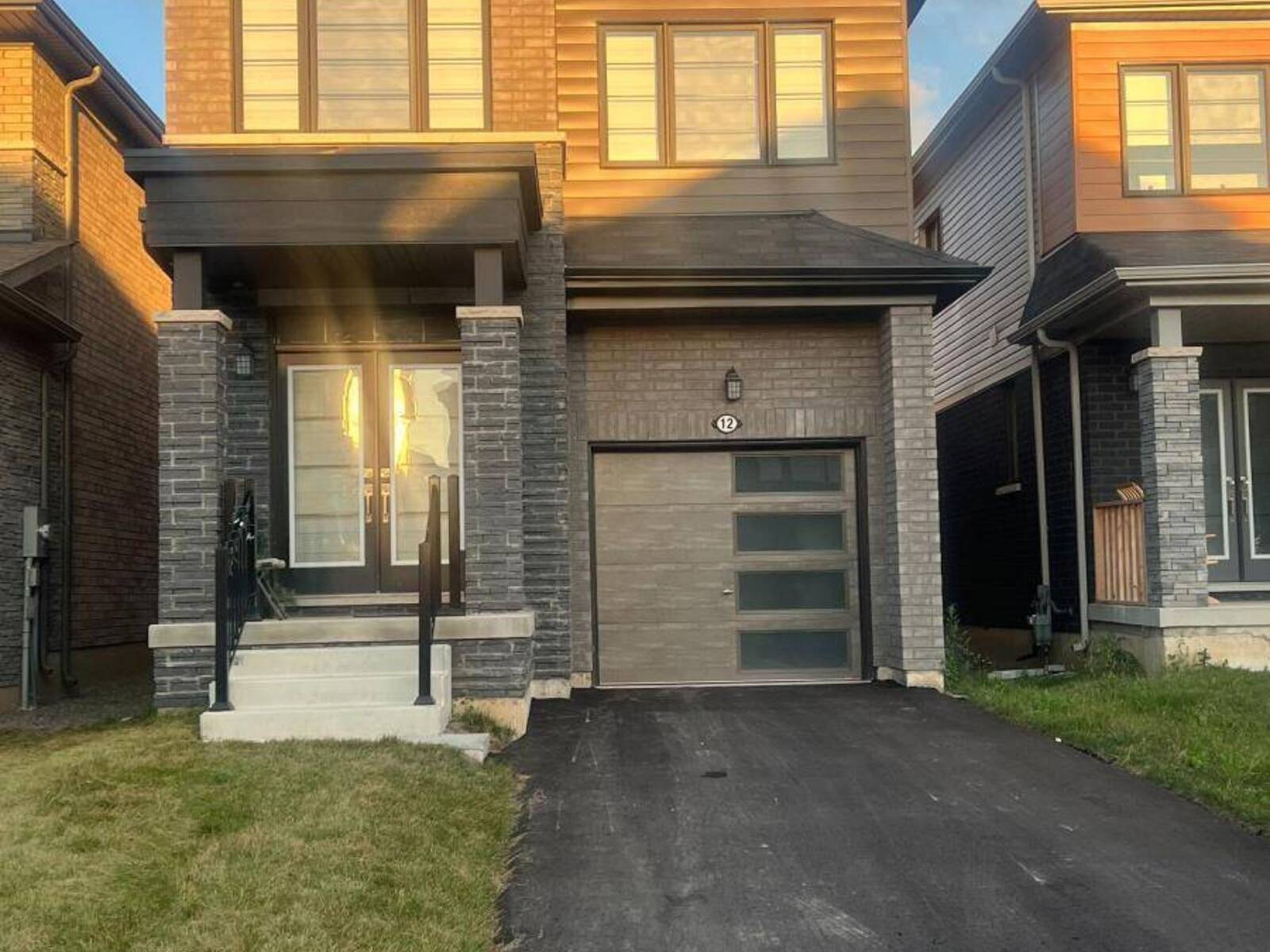12 EVER SWEET WAY, Thorold, Ontario L2V 0K9