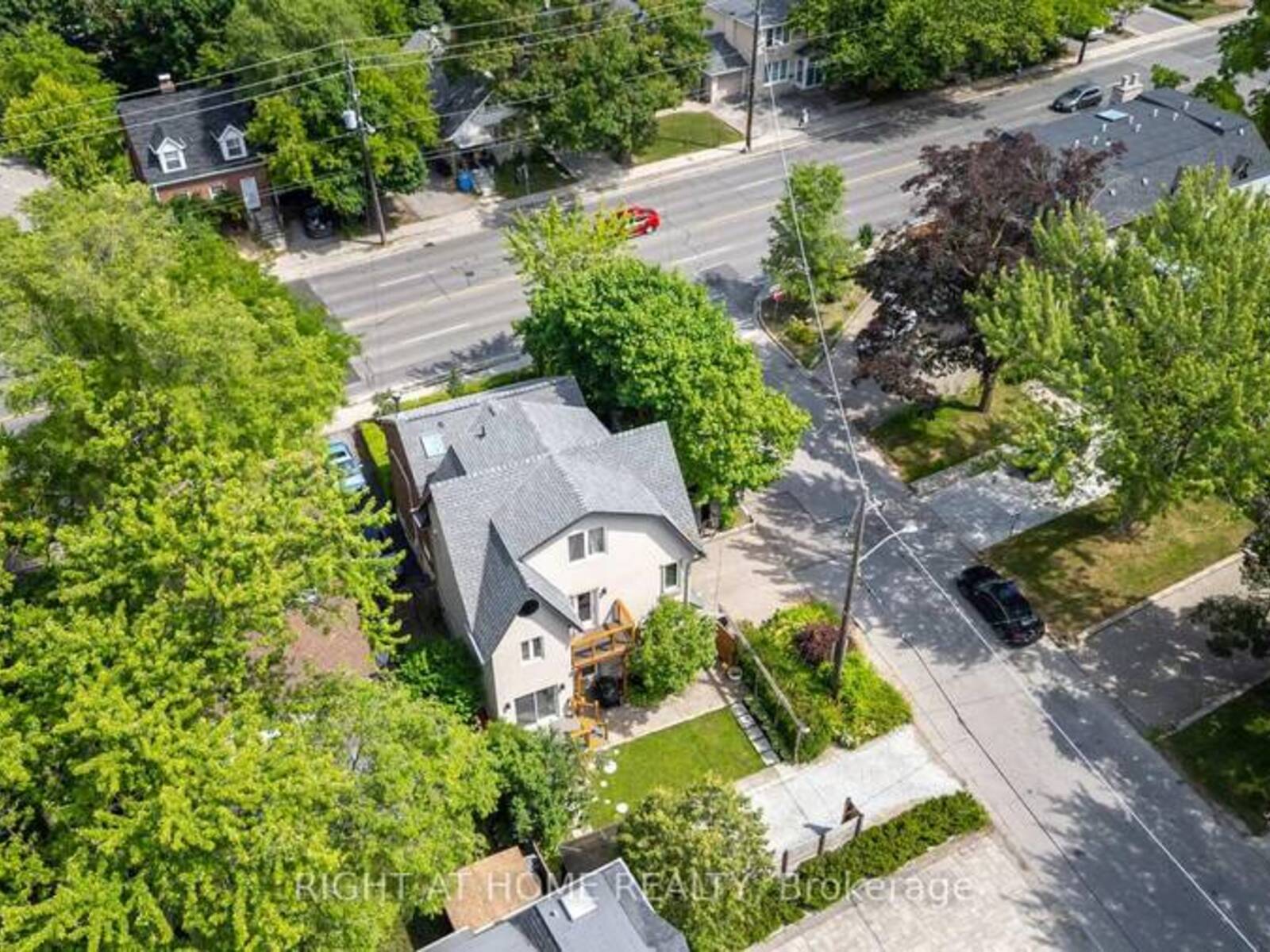 107 OTTER CRESCENT, Toronto, Ontario M5N 2W9