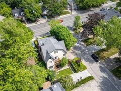 107 OTTER CRESCENT Toronto Ontario, M5N 2W9