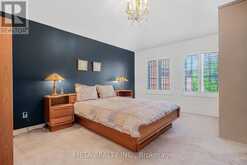 25 CRISPIN COURT | Markham Ontario | Slide Image Sixteen