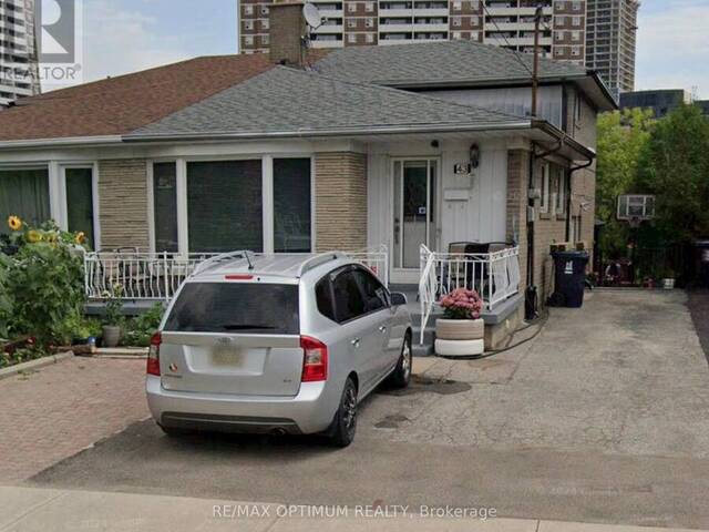 43 LINDYLOU ROAD Toronto Ontario, M9M 2B1 - 6 Bedrooms Home For Sale
