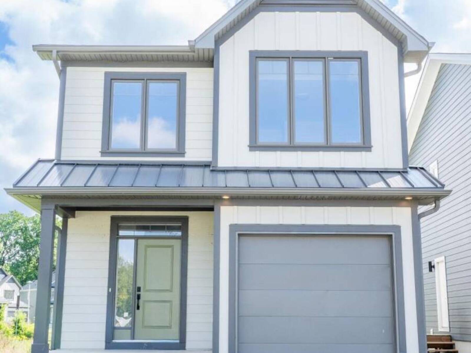 147 JULIE CRESCENT, London, Ontario N5X 3X4