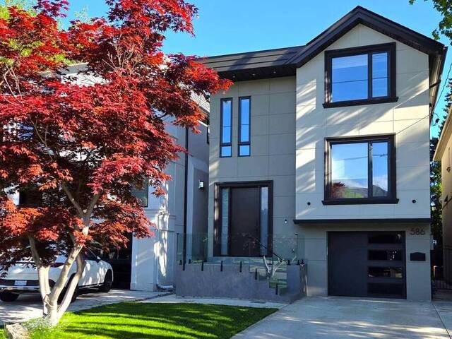 586 BROADWAY AVENUE E Toronto Ontario, M4G 2S5 - 4 Bedrooms Home For Sale