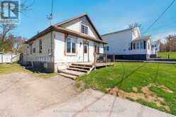 5 SCOTT STREET | Penetanguishene Ontario | Slide Image Three
