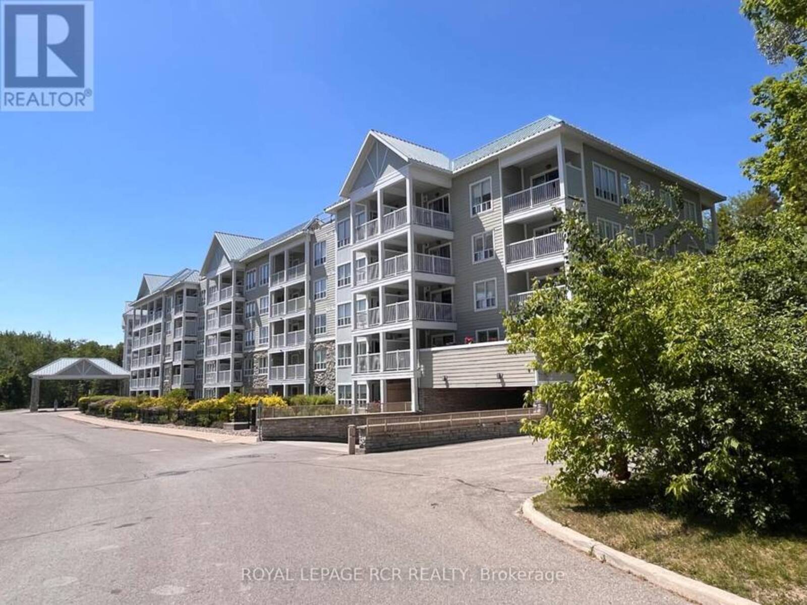212 - 900 BOGART MILL TRAIL, Newmarket, Ontario L3Y 8V5
