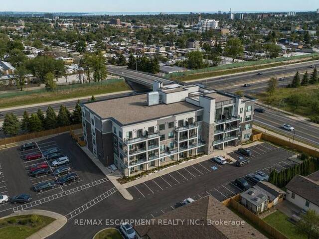 104 - 120 SPRINGVALLEY CRESCENT Hamilton Ontario, L9C 0G2 - 2 Bedrooms Condo For Sale