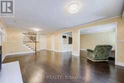 82 DERBY COURT | Newmarket Ontario | Slide Image Sixteen