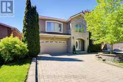82 DERBY COURT | Newmarket Ontario | Slide Image One