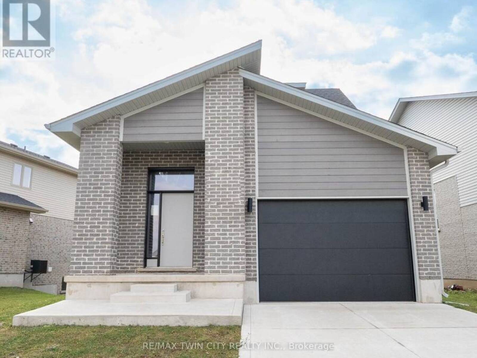 2084 EVANS BOULEVARD, London, Ontario N6M 0J6