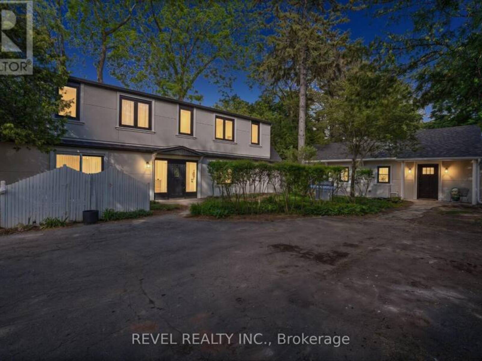 1182 LINBROOK ROAD, Oakville, Ontario L6J 2L4