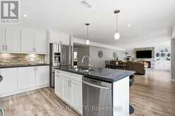 25 MANOR FOREST ROAD | East Gwillimbury Ontario | Slide Image Thirty-two