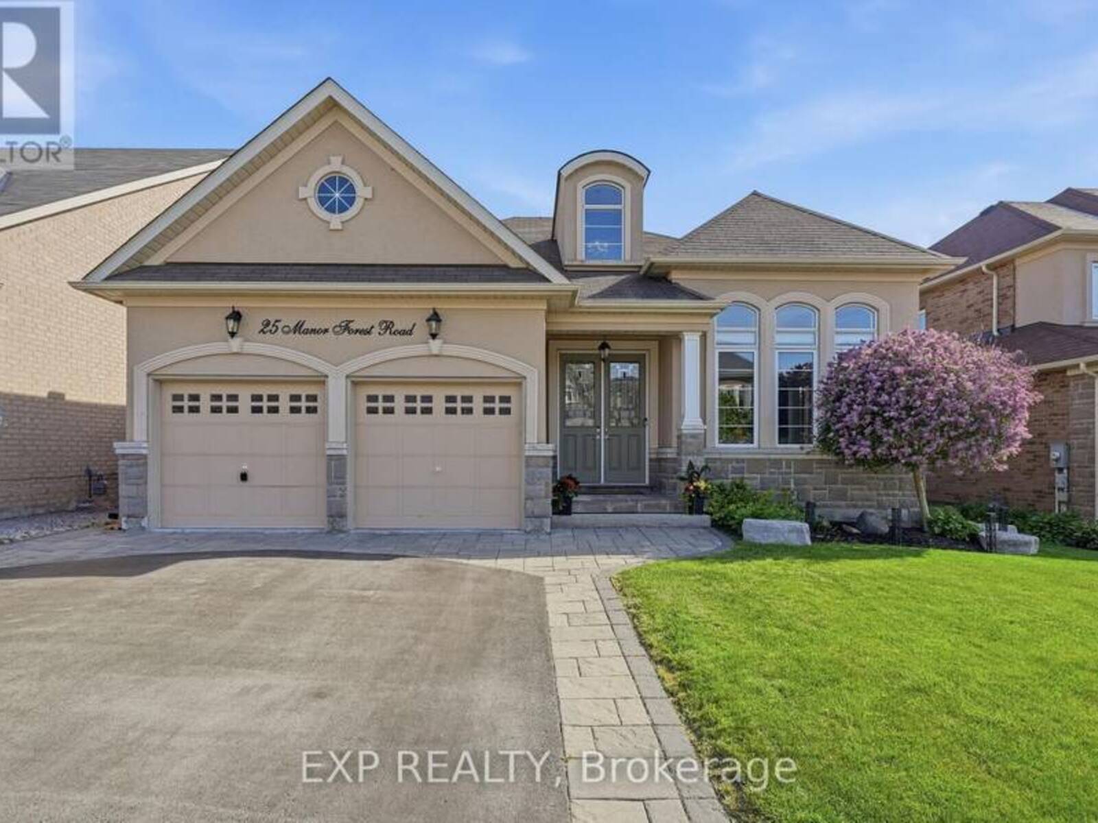 25 MANOR FOREST ROAD, East Gwillimbury, Ontario L0G 1M0
