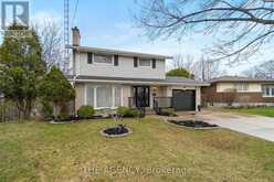 36 BUCKINGHAM DRIVE | Hamilton Ontario | Slide Image Three
