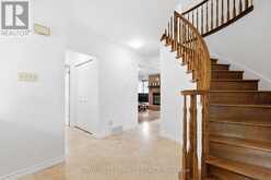 848 FAIRLAWN AVENUE | Ottawa Ontario | Slide Image Four