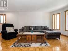 39 BRYDON COURT | Vaughan Ontario | Slide Image Eight