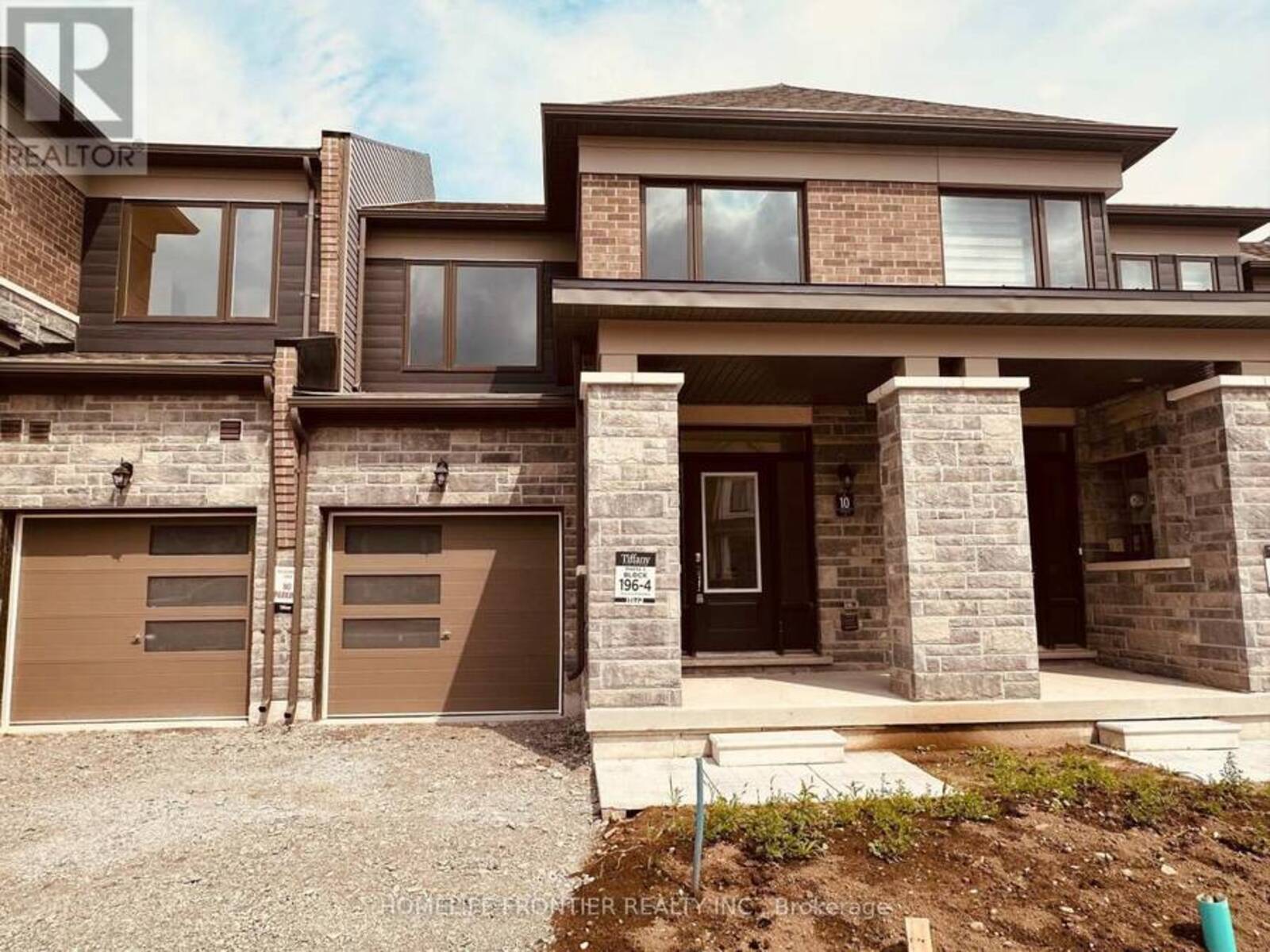 10 DURHAM AVENUE, Barrie, Ontario L9S 2Z8