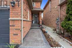 3814 RIDGEPOINT WAY | Mississauga Ontario | Slide Image Two