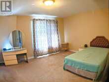 38 - 9133 BAYVIEW AVENUE | Richmond Hill Ontario | Slide Image Thirteen