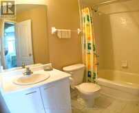 38 - 9133 BAYVIEW AVENUE | Richmond Hill Ontario | Slide Image Eighteen