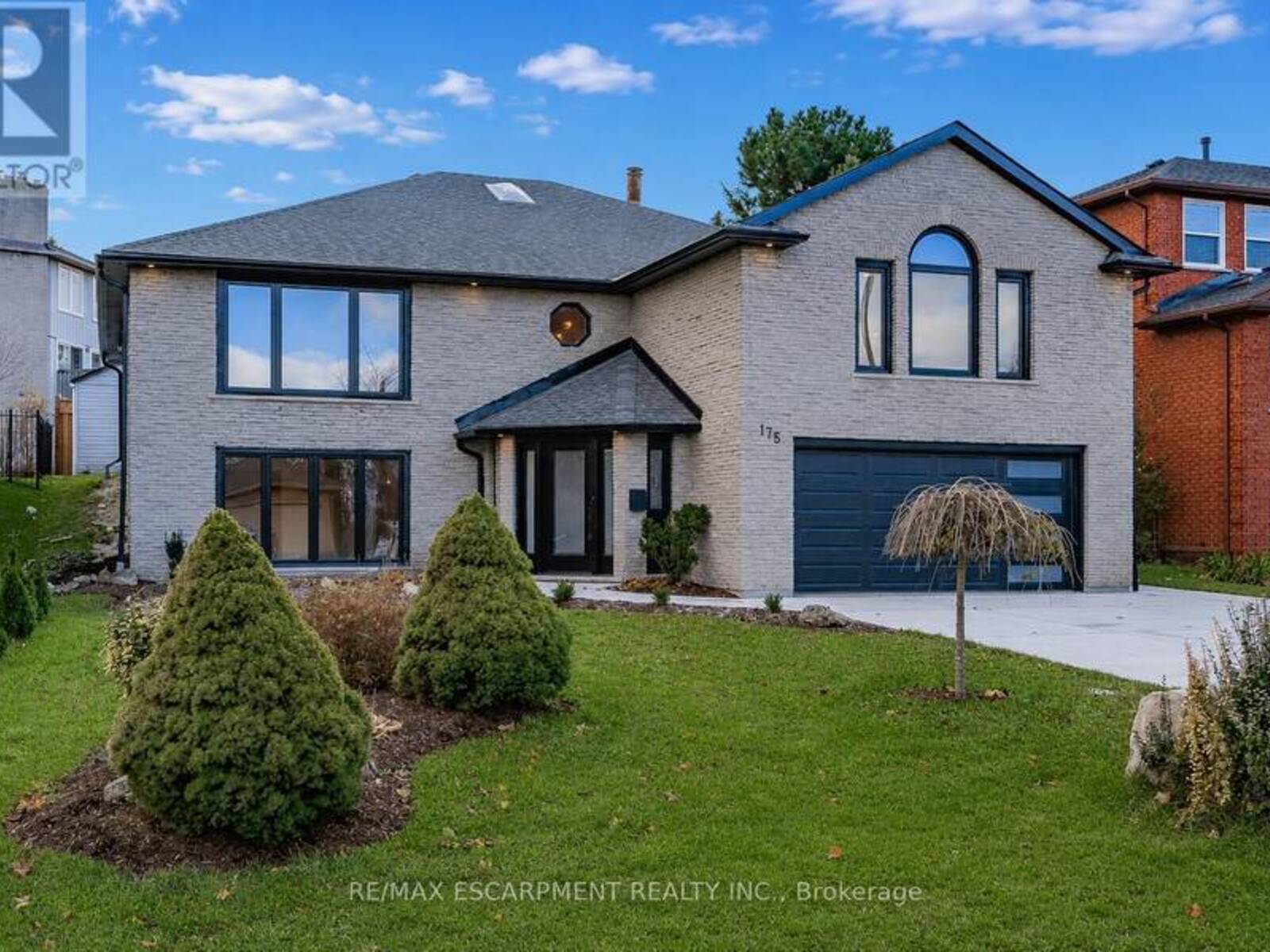 175 BLUEBELL CRESCENT, Ancaster, Ontario L9K 1E8