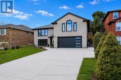 175 BLUEBELL CRESCENT | Ancaster Ontario | Slide Image Two