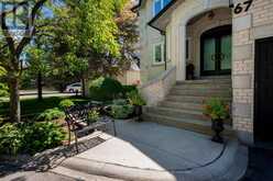 67 STOCKDALE CRESCENT | Richmond Hill Ontario | Slide Image Five