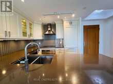 612 - 15 STOLLERY POND CRESCENT | Markham Ontario | Slide Image Twelve