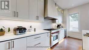 24 LIMERICK STREET | Richmond Hill Ontario | Slide Image Four