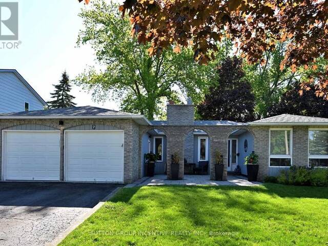 7 HURON STREET Barrie Ontario, L4M 5H2 - 5 Bedrooms Home For Sale