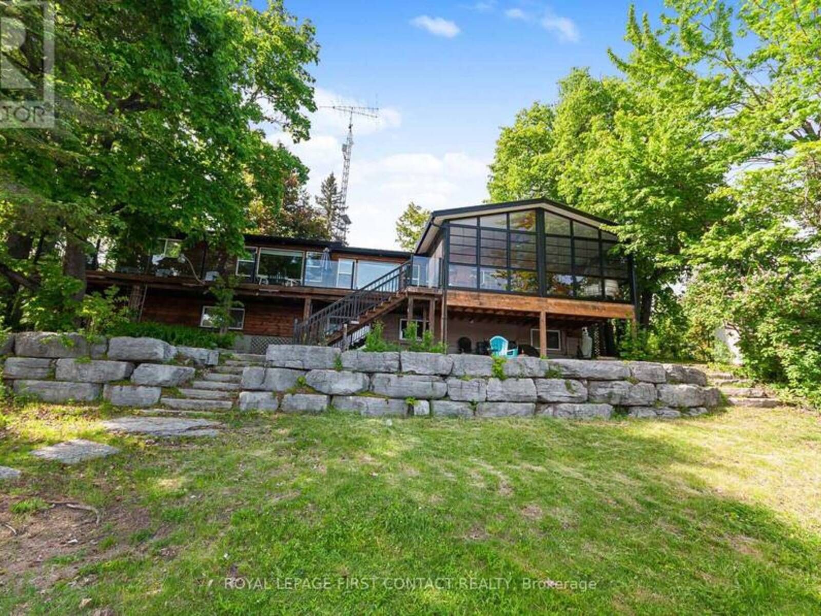 103 PENINSULA DRIVE, Peterborough, Ontario K9J 6X3
