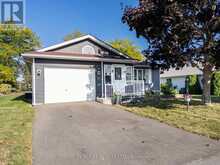 22 HERITAGE DRIVE | Prince Edward Ontario | Slide Image Two
