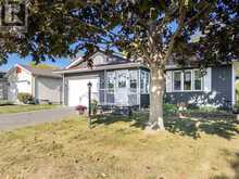 22 HERITAGE DRIVE | Prince Edward Ontario | Slide Image Three
