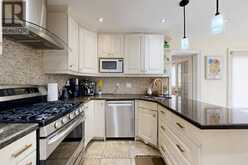 87 AUTUMN WAY | Aurora Ontario | Slide Image Seventeen