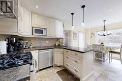 87 AUTUMN WAY | Aurora Ontario | Slide Image Eighteen