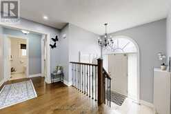87 AUTUMN WAY | Aurora Ontario | Slide Image Three