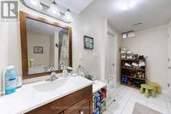 87 AUTUMN WAY | Aurora Ontario | Slide Image Forty