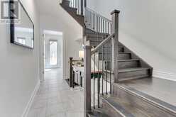 534 NEW ENGLAND COURT | Newmarket Ontario | Slide Image Six