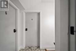 2014 EDINBURGH DRIVE | Burlington Ontario | Slide Image Sixteen