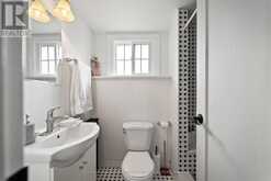 2014 EDINBURGH DRIVE | Burlington Ontario | Slide Image Twenty-three