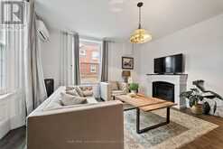 2014 EDINBURGH DRIVE | Burlington Ontario | Slide Image Five