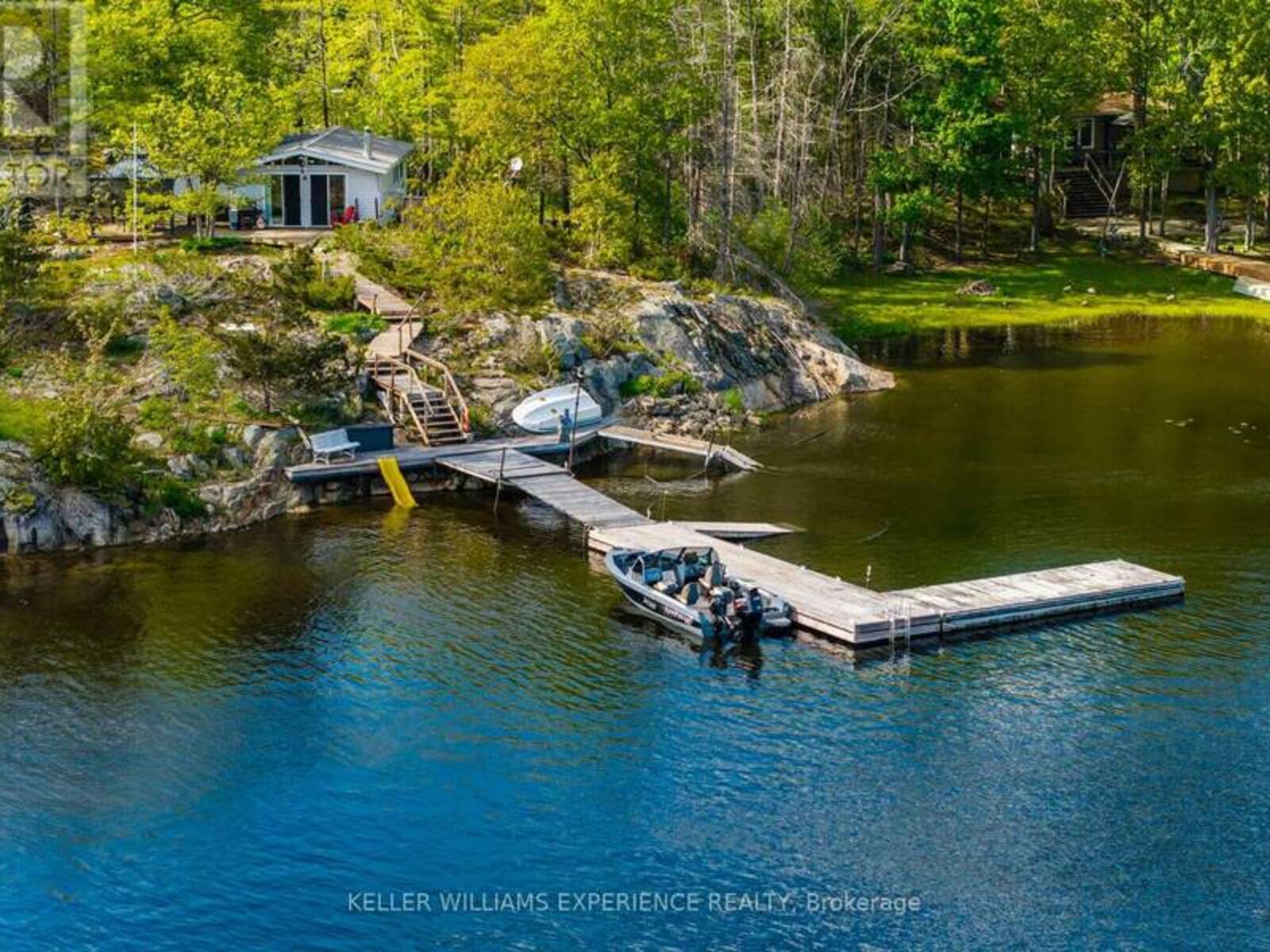6932 ISLAND 1810 / BONE ISLAND, Honey Harbour, Ontario P0E 1E0